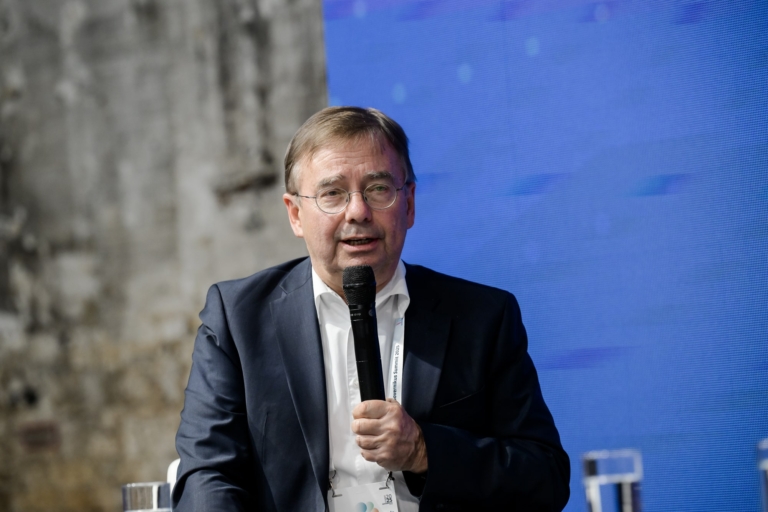 Prof. Dr. Wildfried Bernhardt