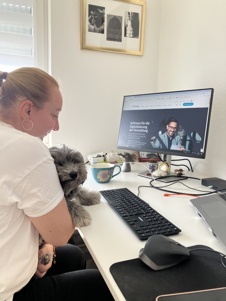 Frieda und Isabella bei der Arbeit