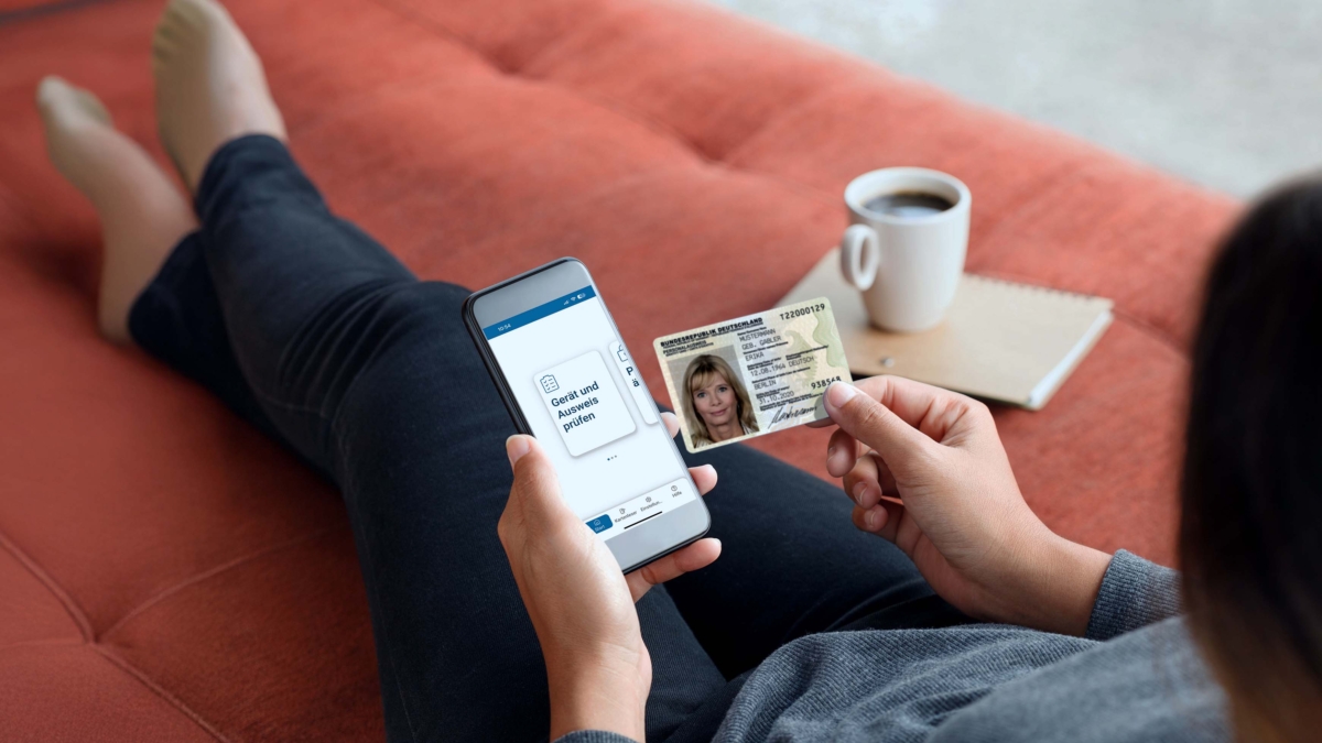 Startseite der Ausweis auf Smartphone